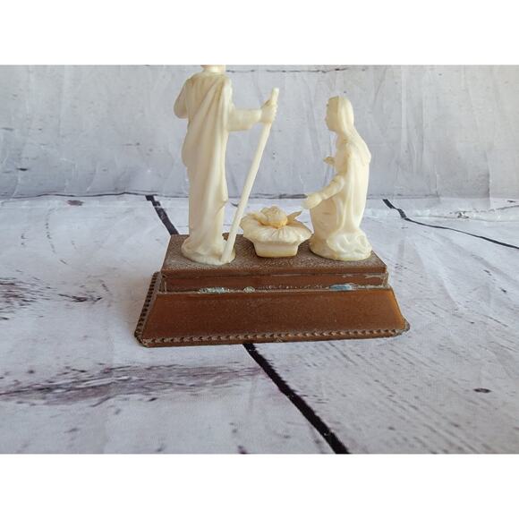 Vintage Miniature Nativity Scene On Base Plastic Made in Italy 3in tall Read - Picture 5 of 9